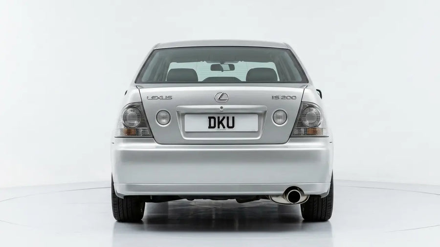 LEXUS IS200