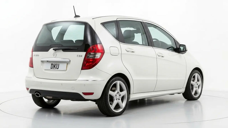 MERCEDES A 180 AMG LINE PREMIUM PLUS