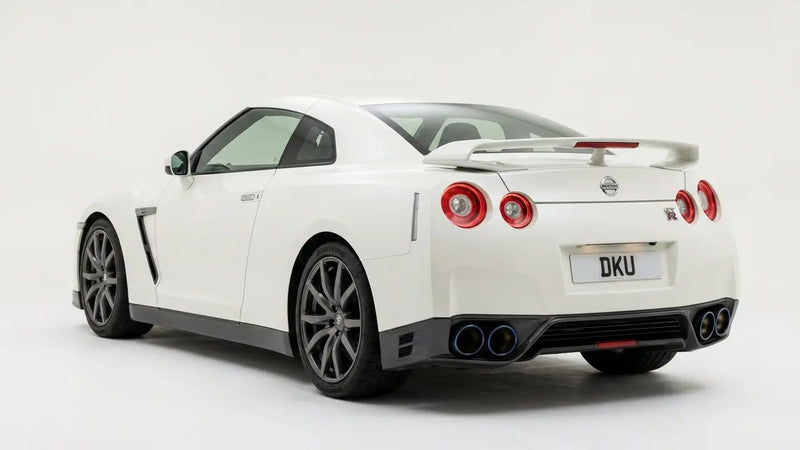 NISSAN R35 GTR