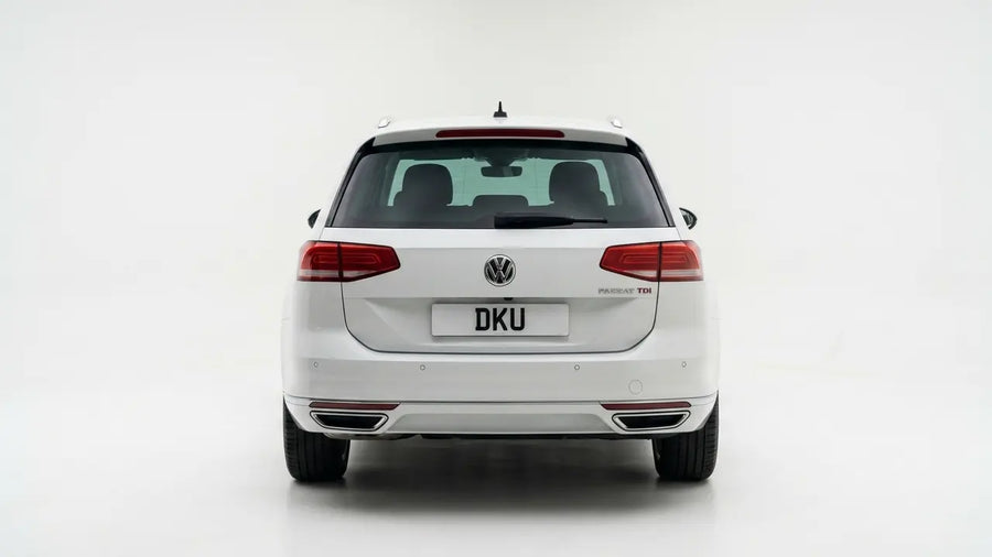 VOLKSWAGEN PASSAT SE NAV TDI SEMI-AUTO