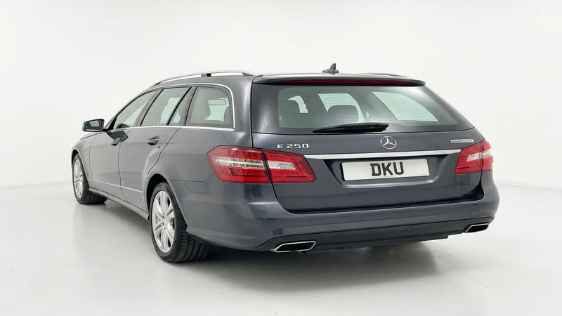 MERCEDES-BENZ E250 BLUEF-CY A-GARDE CDI