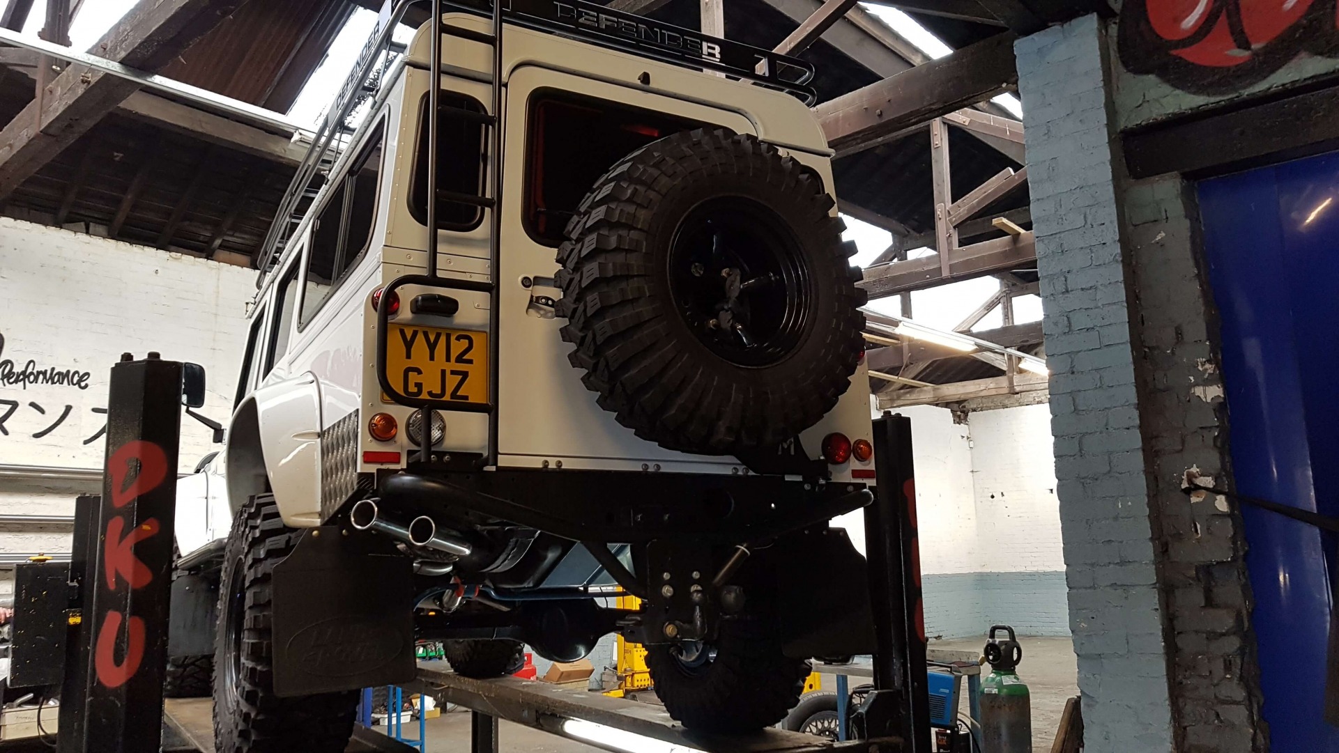 Land Rover Defender 110 2.5 Custom Exhaust & ECU Remapping